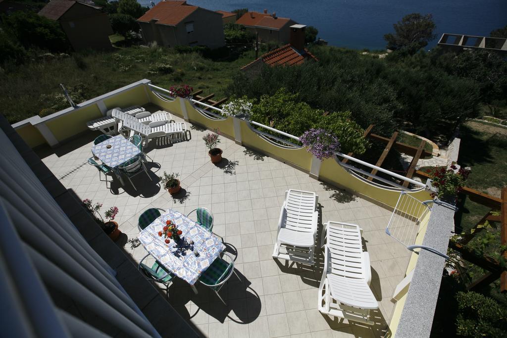 Apartments Roza Miškovići エクステリア 写真