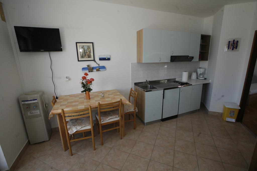 Apartments Roza Miškovići エクステリア 写真