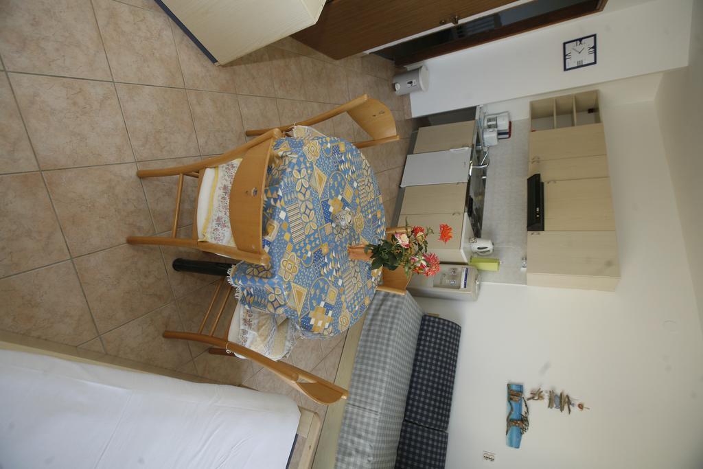 Apartments Roza Miškovići エクステリア 写真